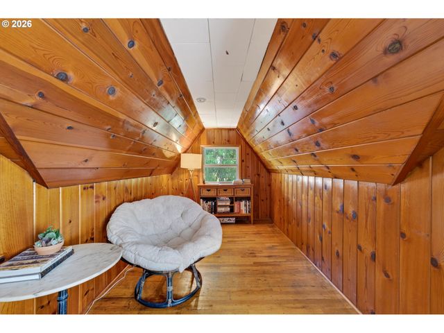 3326 Se LAKE Rd, Milwaukie, OR 97222