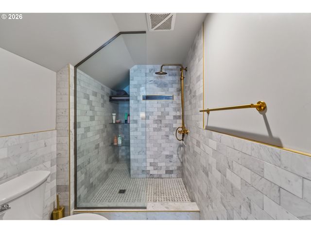 3326 Se LAKE Rd, Milwaukie, OR 97222