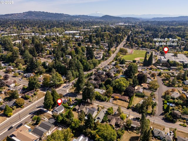 3326 Se LAKE Rd, Milwaukie, OR 97222