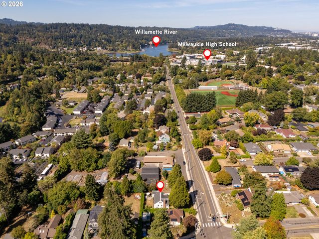 3326 Se LAKE Rd, Milwaukie, OR 97222