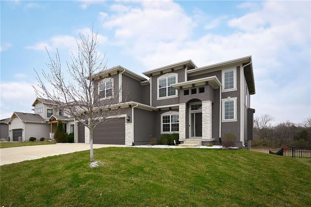3020 SW Arboridge Drive, Lee's Summit, MO 64082