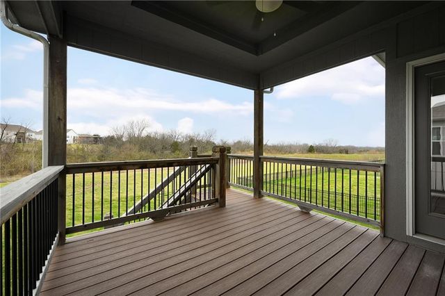 3020 SW Arboridge Drive, Lee's Summit, MO 64082