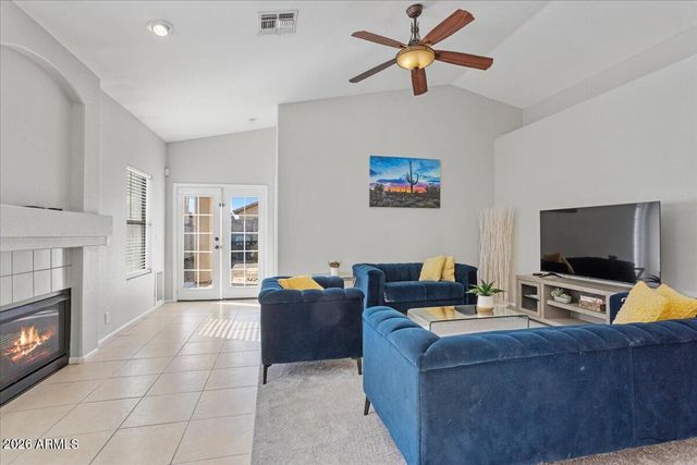 8775 W LAUREL Lane, Peoria, AZ 85345