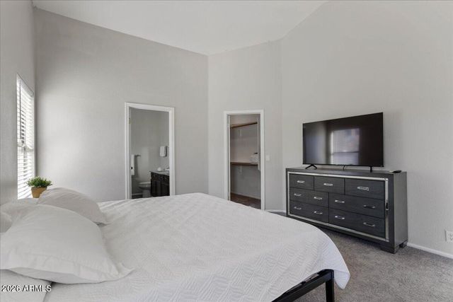 8775 W LAUREL Lane, Peoria, AZ 85345