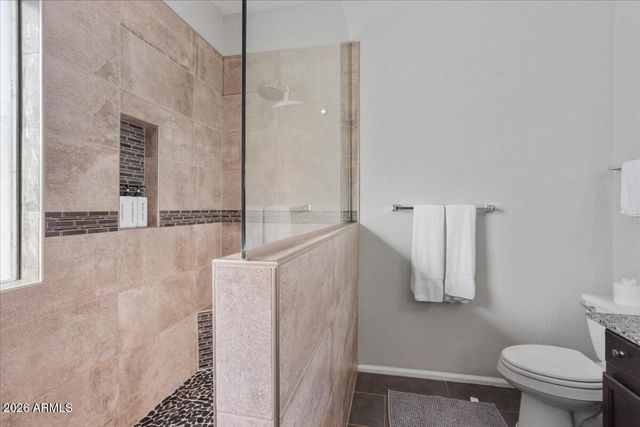 8775 W LAUREL Lane, Peoria, AZ 85345