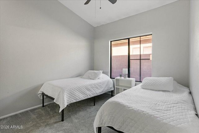 8775 W LAUREL Lane, Peoria, AZ 85345