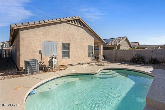 8775 W LAUREL Lane, Peoria, AZ 85345