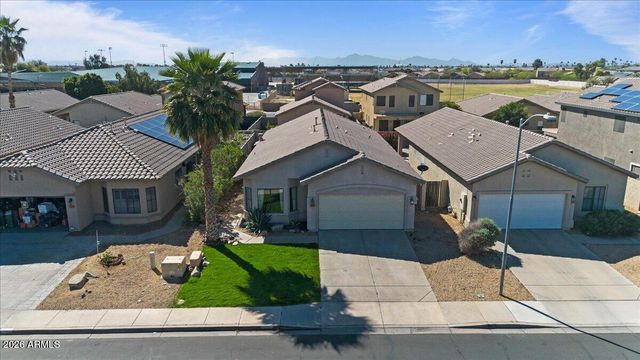 8775 W LAUREL Lane, Peoria, AZ 85345