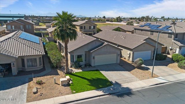 8775 W LAUREL Lane, Peoria, AZ 85345