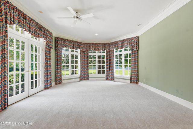 25 Poplar Hill Rd, Louisville, KY 40207