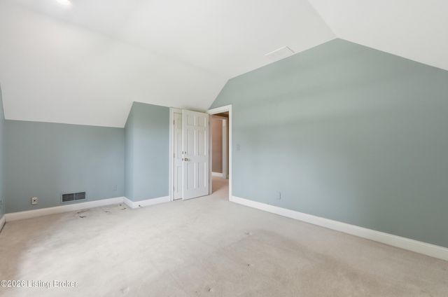 25 Poplar Hill Rd, Louisville, KY 40207