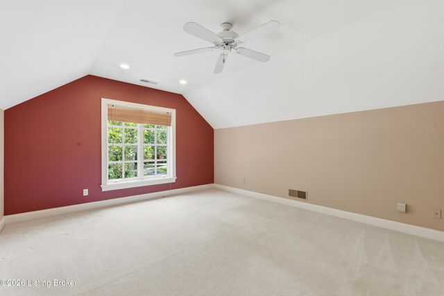 25 Poplar Hill Rd, Louisville, KY 40207
