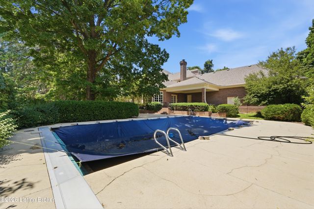 25 Poplar Hill Rd, Louisville, KY 40207