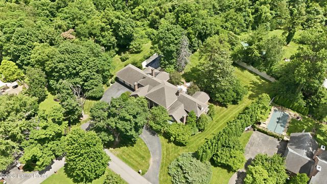 25 Poplar Hill Rd, Louisville, KY 40207