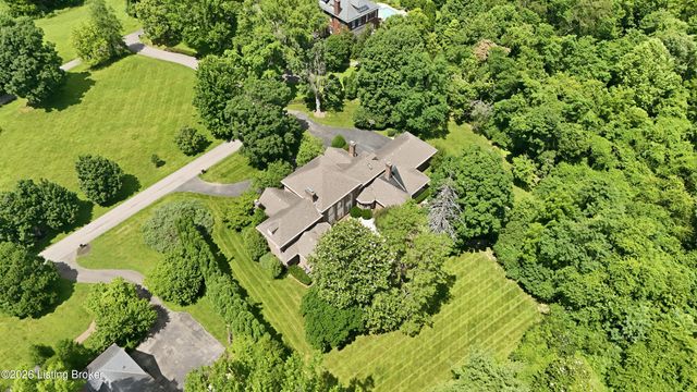 25 Poplar Hill Rd, Louisville, KY 40207