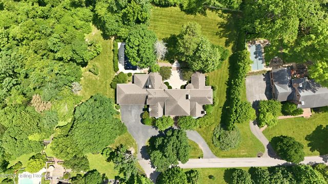 25 Poplar Hill Rd, Louisville, KY 40207
