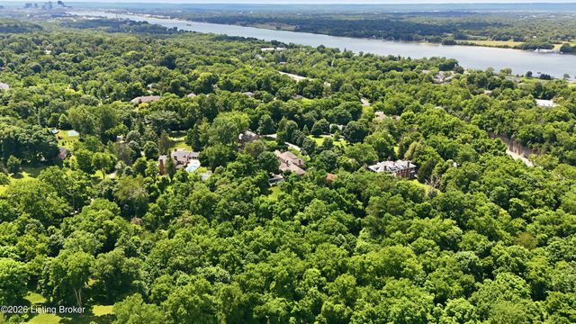 25 Poplar Hill Rd, Louisville, KY 40207