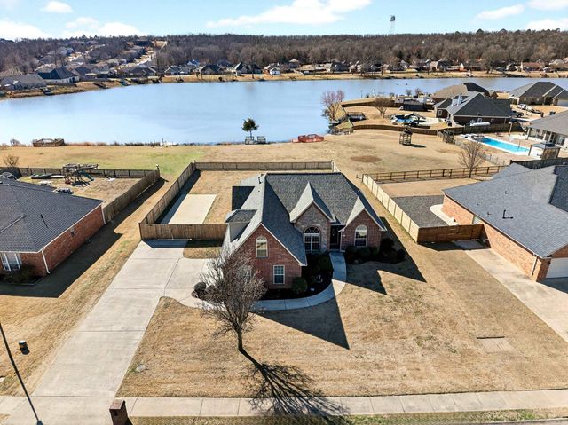 58 Lakeland Drive, Cabot, AR 72023