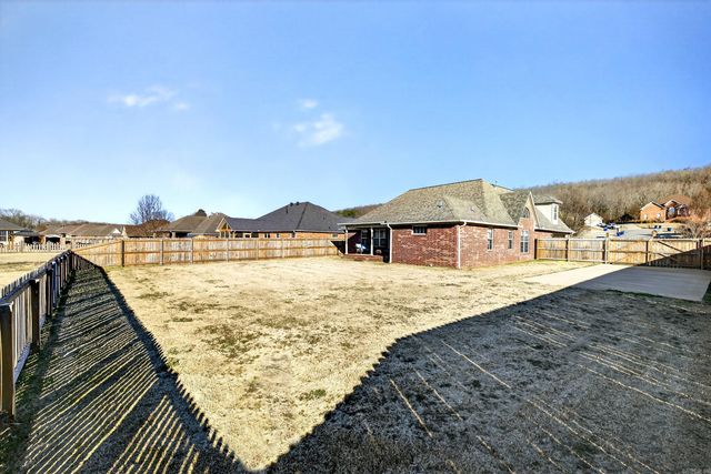 58 Lakeland Drive, Cabot, AR 72023