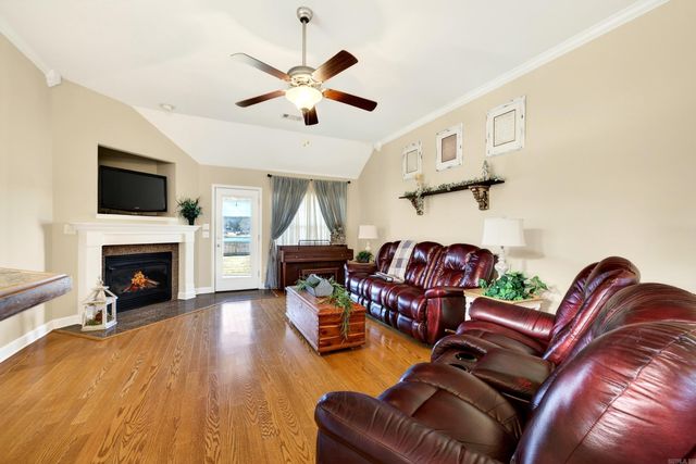 58 Lakeland Drive, Cabot, AR 72023