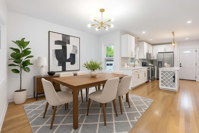 1054 N Latrobe Avenue, Chicago, IL 60651