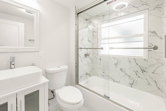 1054 N Latrobe Avenue, Chicago, IL 60651