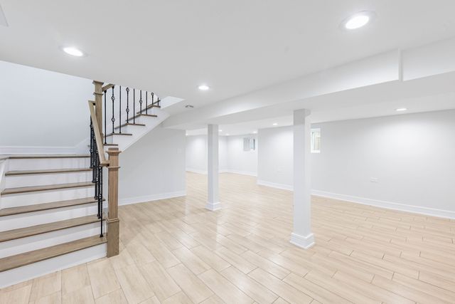 1054 N Latrobe Avenue, Chicago, IL 60651