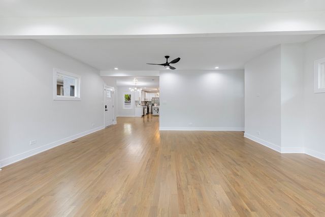 1054 N Latrobe Avenue, Chicago, IL 60651