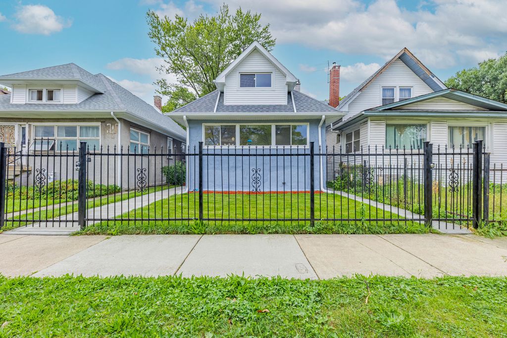 1054 N Latrobe Avenue, Chicago, IL 60651