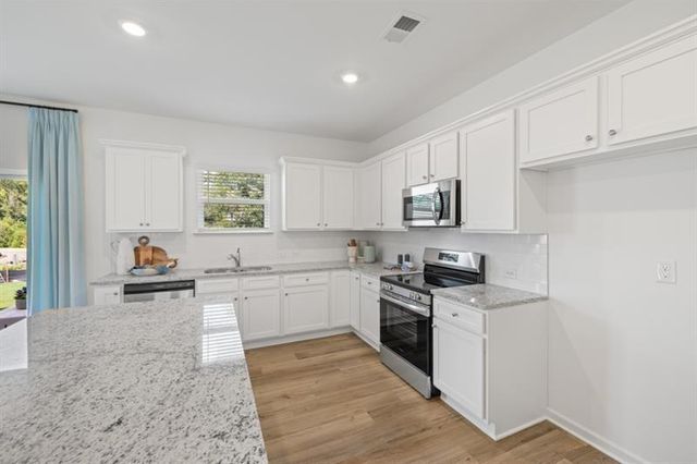 465 Madison Lakeview Drive, Acworth, GA 30102