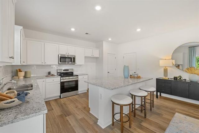 465 Madison Lakeview Drive, Acworth, GA 30102