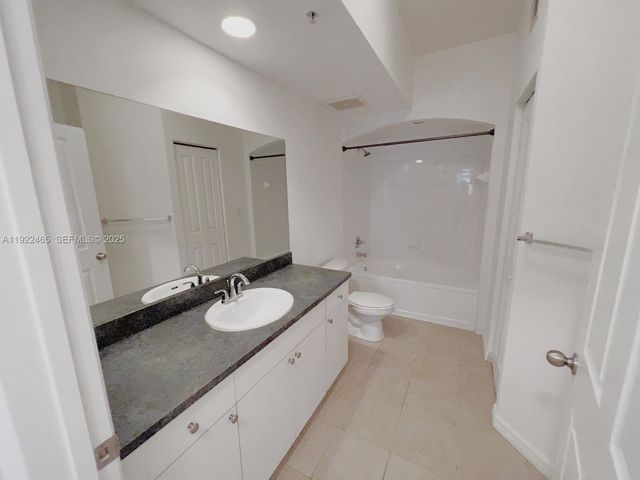 9172 Collins Ave 303, Surfside, FL 33154