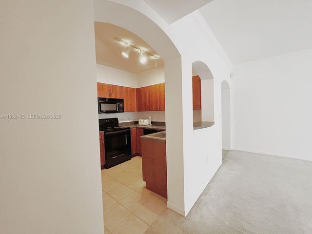 9172 Collins Ave 303, Surfside, FL 33154