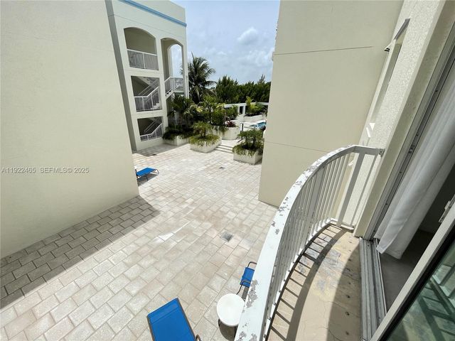 9172 Collins Ave 303, Surfside, FL 33154