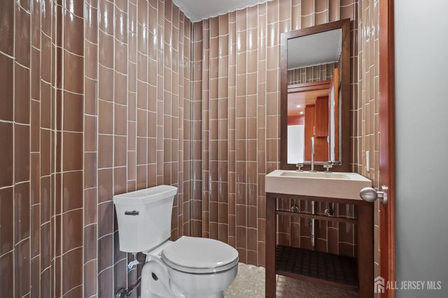 268 268 Matchaponix Avenue, Monroe, NJ 08831