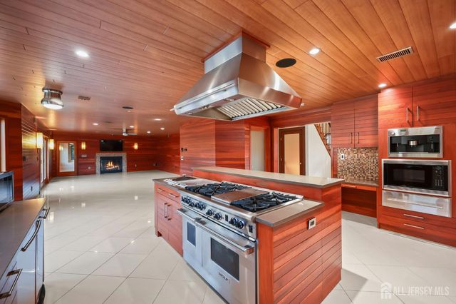 268 268 Matchaponix Avenue, Monroe, NJ 08831