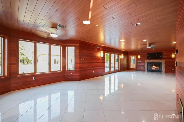 268 268 Matchaponix Avenue, Monroe, NJ 08831