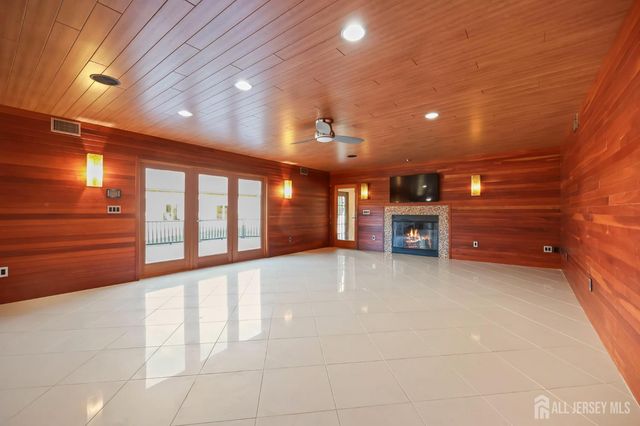 268 268 Matchaponix Avenue, Monroe, NJ 08831