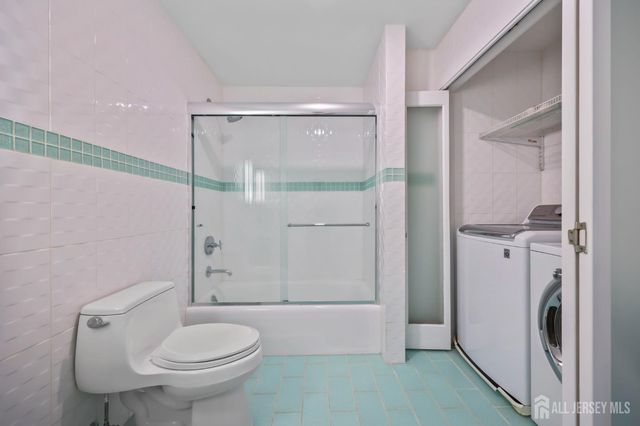 268 268 Matchaponix Avenue, Monroe, NJ 08831