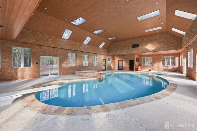 268 268 Matchaponix Avenue, Monroe, NJ 08831