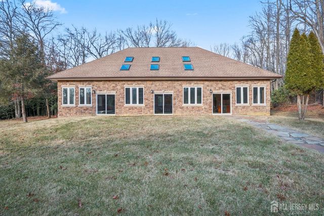 268 268 Matchaponix Avenue, Monroe, NJ 08831