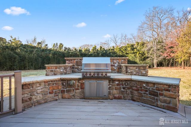 268 268 Matchaponix Avenue, Monroe, NJ 08831