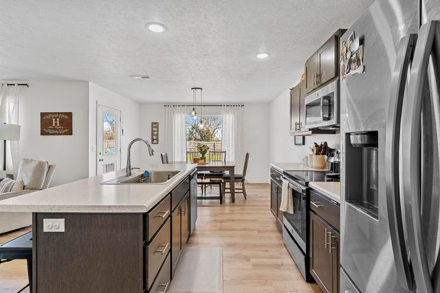 1121 E Plum Creek Road, Nixa, MO 65714