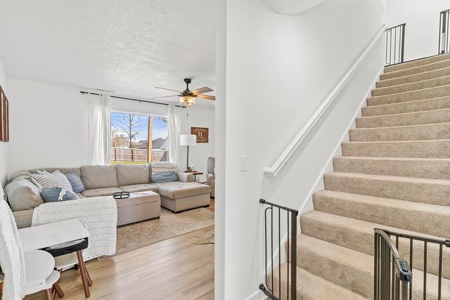 1121 E Plum Creek Road, Nixa, MO 65714