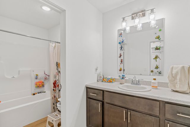 1121 E Plum Creek Road, Nixa, MO 65714