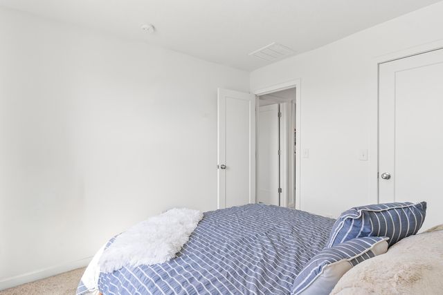 1121 E Plum Creek Road, Nixa, MO 65714