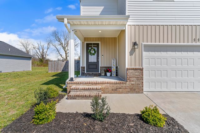 1121 E Plum Creek Road, Nixa, MO 65714