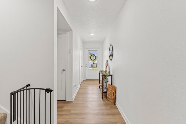 1121 E Plum Creek Road, Nixa, MO 65714