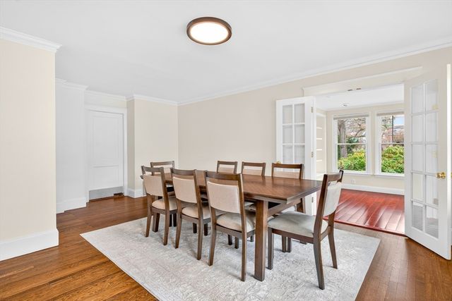 575 Chestnut St, Newton, MA 02468