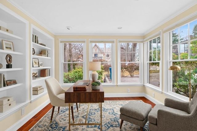 575 Chestnut St, Newton, MA 02468